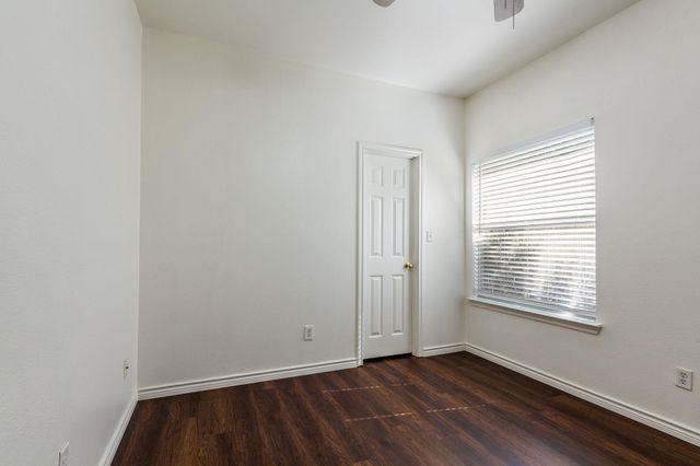 8708 Weiser DR B, Austin, TX 78729