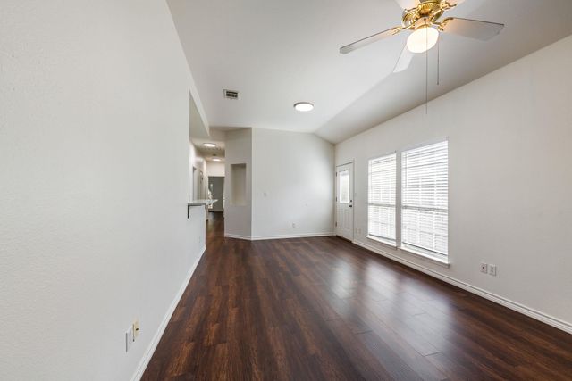 8708 Weiser DR B, Austin, TX 78729