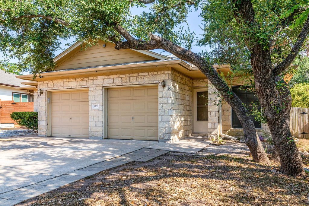 8708 Weiser DR B, Austin, TX 78729