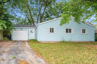1413 orkney Court, South Bend, IN 46614