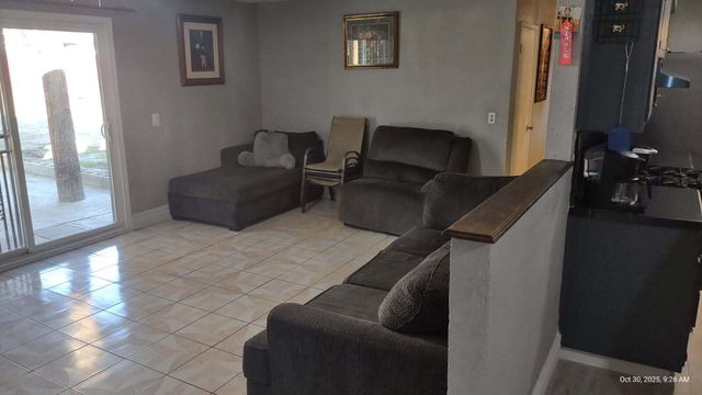 1363 S State Street, Porterville, CA 93257