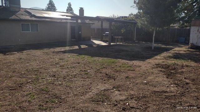 1363 S State Street, Porterville, CA 93257