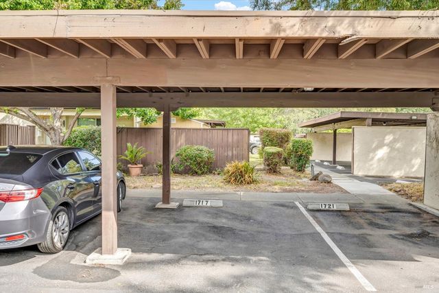 1717 Las Raposas Ct, Santa Rosa, CA 95409