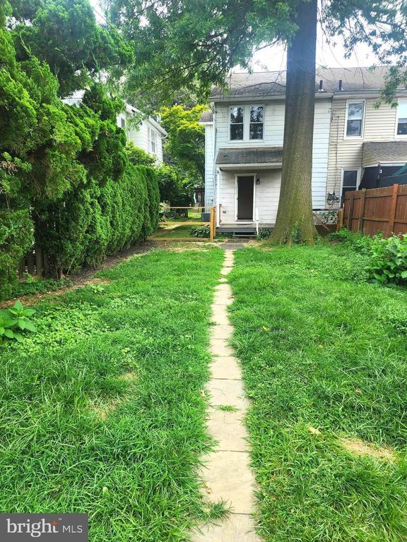 1211 STIRLING ST, Coatesville, PA 19320