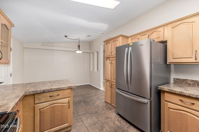 3301 S GOLDFIELD Road 4018, Apache Junction, AZ 85119