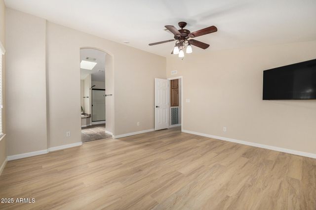 3301 S GOLDFIELD Road 4018, Apache Junction, AZ 85119