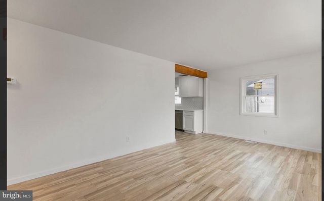 4 WALNUT CIR N, West Berlin, NJ 08091