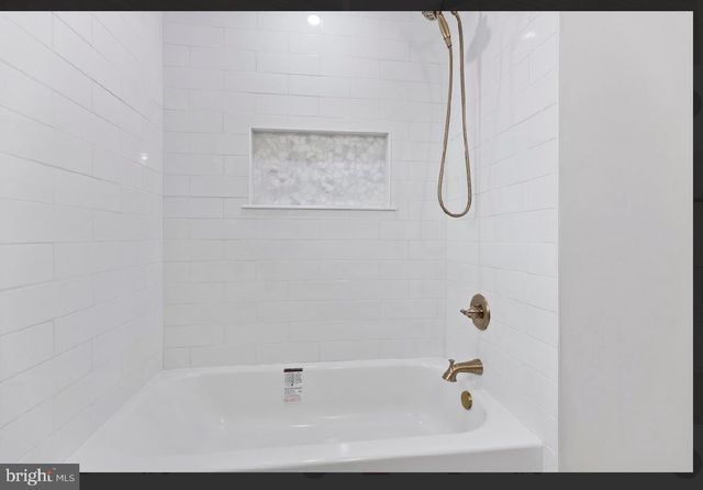 4 WALNUT CIR N, West Berlin, NJ 08091