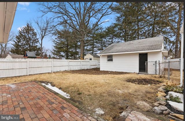 4 WALNUT CIR N, West Berlin, NJ 08091