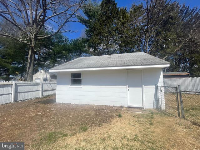 4 WALNUT CIR N, West Berlin, NJ 08091