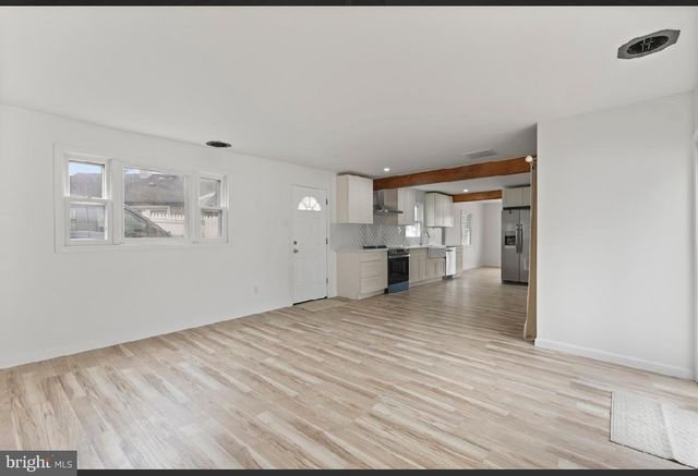 4 WALNUT CIR N, West Berlin, NJ 08091