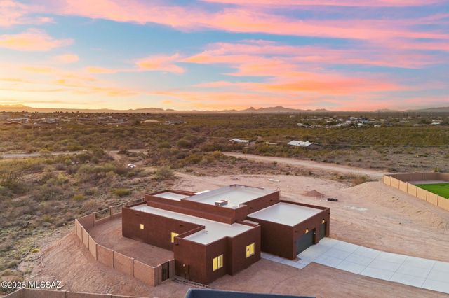 1132 N Range Rider Place, Vail, AZ 85641