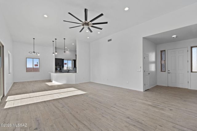 1132 N Range Rider Place, Vail, AZ 85641