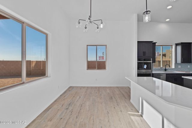 1132 N Range Rider Place, Vail, AZ 85641