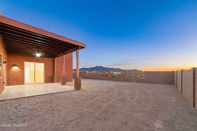 1132 N Range Rider Place, Vail, AZ 85641