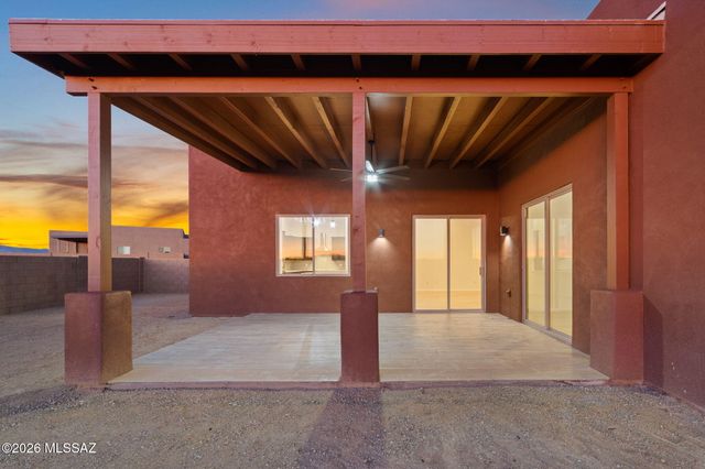 1132 N Range Rider Place, Vail, AZ 85641