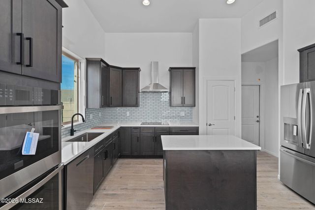 1132 N Range Rider Place, Vail, AZ 85641