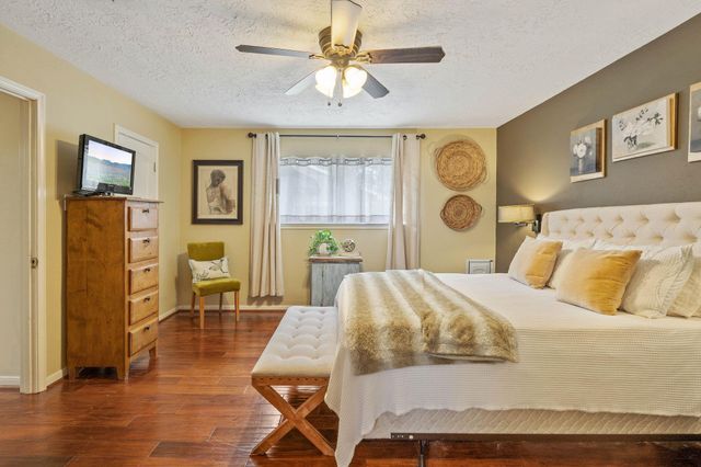 6318 Leaf Arbor Drive, Houston, TX 77092