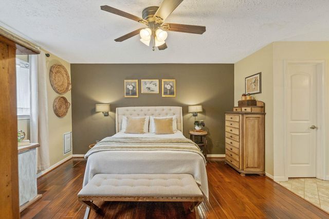 6318 Leaf Arbor Drive, Houston, TX 77092