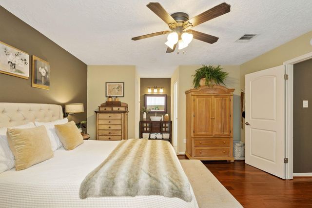 6318 Leaf Arbor Drive, Houston, TX 77092