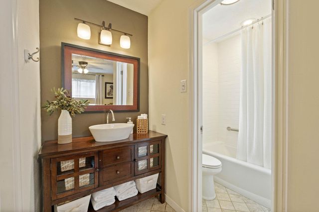 6318 Leaf Arbor Drive, Houston, TX 77092