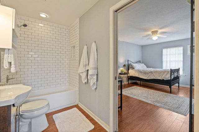 6318 Leaf Arbor Drive, Houston, TX 77092