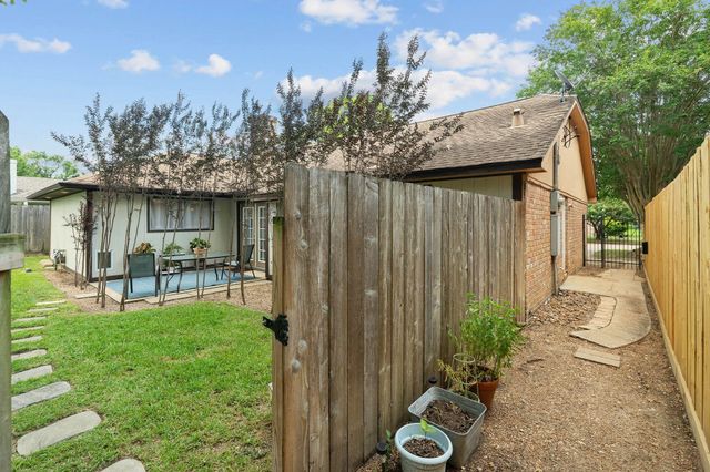 6318 Leaf Arbor Drive, Houston, TX 77092