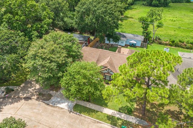 6318 Leaf Arbor Drive, Houston, TX 77092