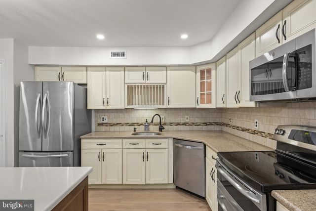 104 LAMPLIGHTER, Marlton, NJ 08053