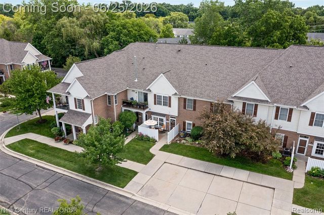 618 Belmonte Drive A, Waterford, MI 48328