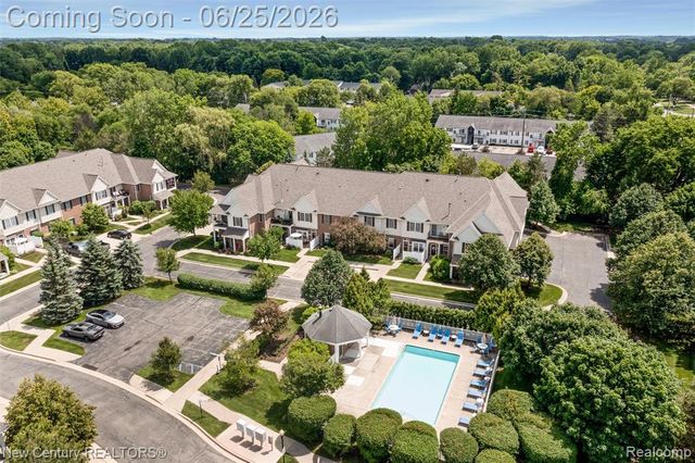 618 Belmonte Drive A, Waterford, MI 48328