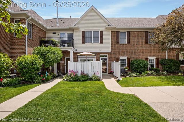618 Belmonte Drive A, Waterford, MI 48328