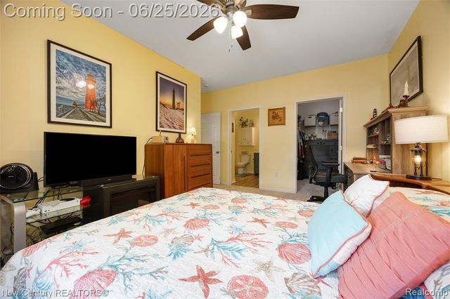 618 Belmonte Drive A, Waterford, MI 48328