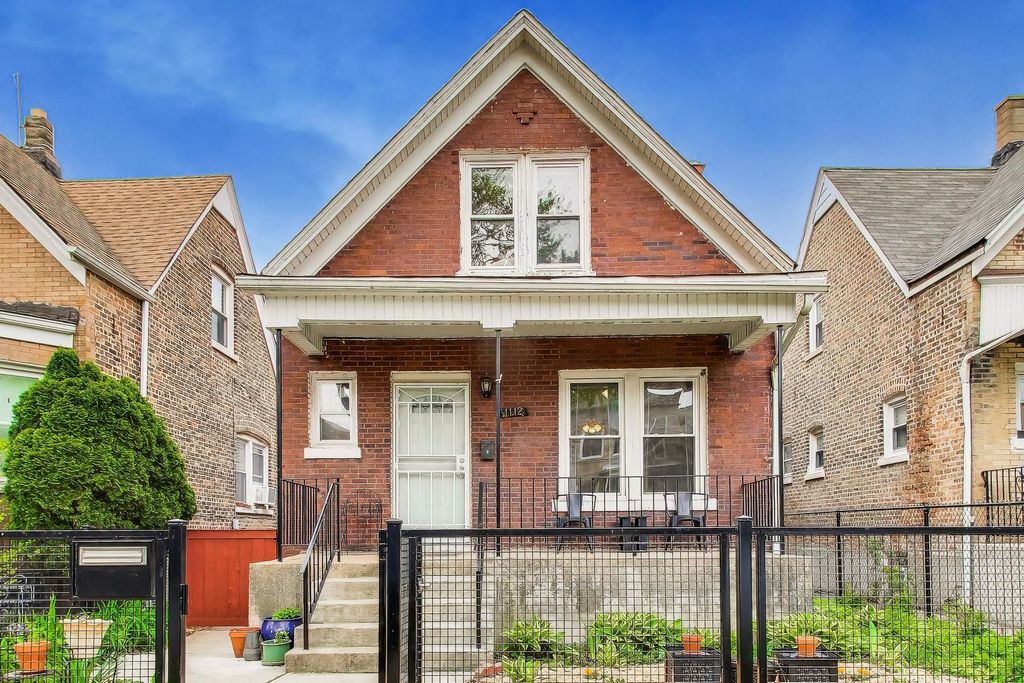 1112 N Spaulding Avenue, Chicago, IL 60651