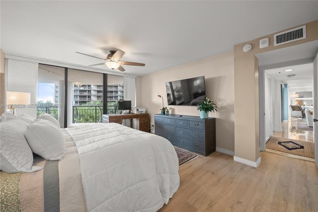 2843 S Bayshore Dr 6B, Miami, FL 33133