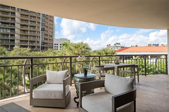 2843 S Bayshore Dr 6B, Miami, FL 33133