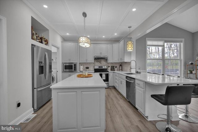 5028 VISTA CT, Mohnton, PA 19540