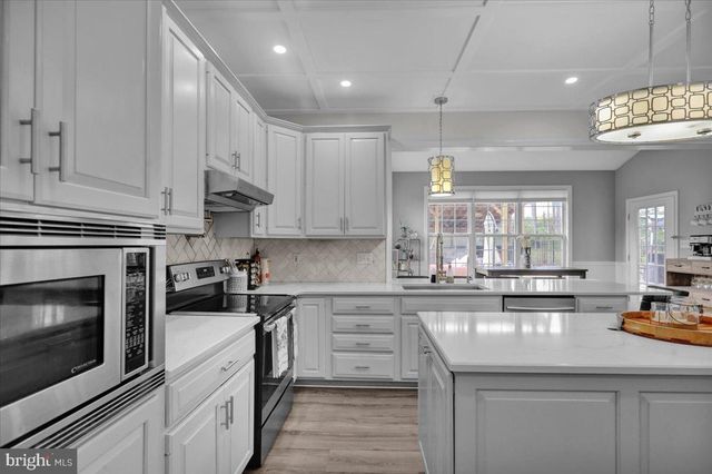 5028 VISTA CT, Mohnton, PA 19540