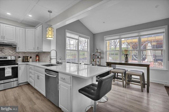 5028 VISTA CT, Mohnton, PA 19540
