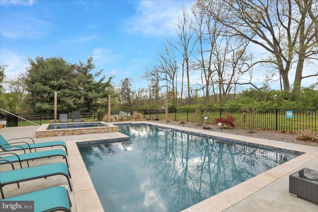 5028 VISTA CT, Mohnton, PA 19540