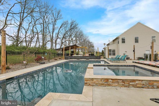 5028 VISTA CT, Mohnton, PA 19540