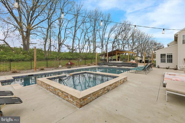 5028 VISTA CT, Mohnton, PA 19540