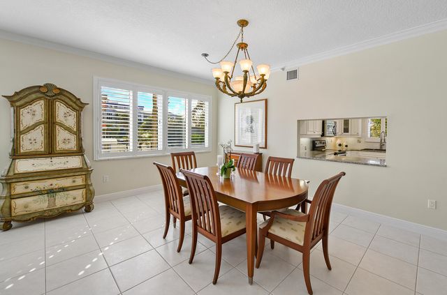 2057 SE 6th Street 1, Deerfield Beach, FL 33441