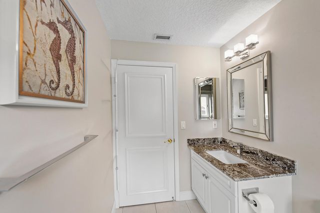2057 SE 6th Street 1, Deerfield Beach, FL 33441