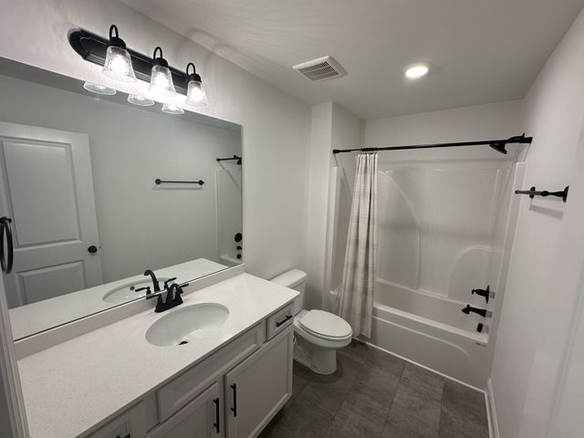 3058 Mallard Dr, Lebanon, TN 37090