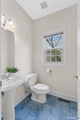 28 Michaela Circle, Fairfield, CT 06824