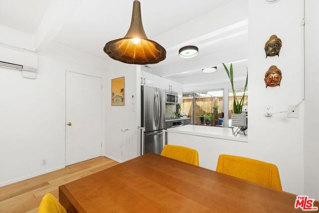 4040 Grand View Boulevard 22, Los Angeles, CA 90066