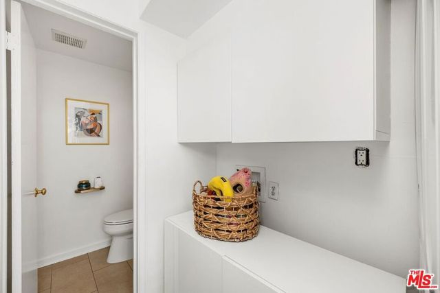 4040 Grand View Boulevard 22, Los Angeles, CA 90066