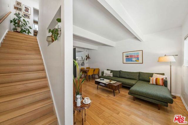 4040 Grand View Boulevard 22, Los Angeles, CA 90066