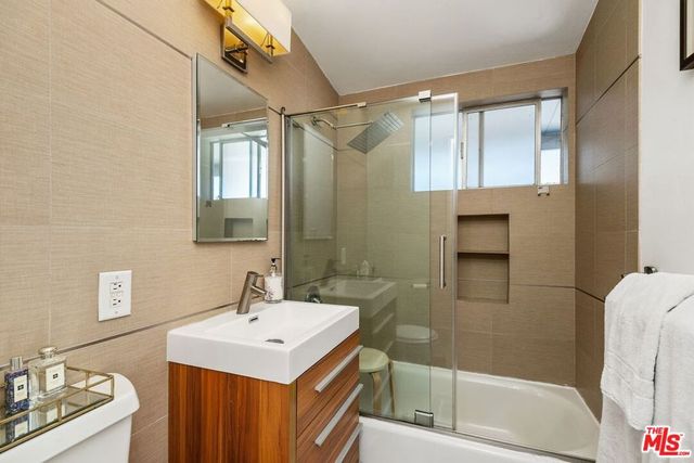 4040 Grand View Boulevard 22, Los Angeles, CA 90066